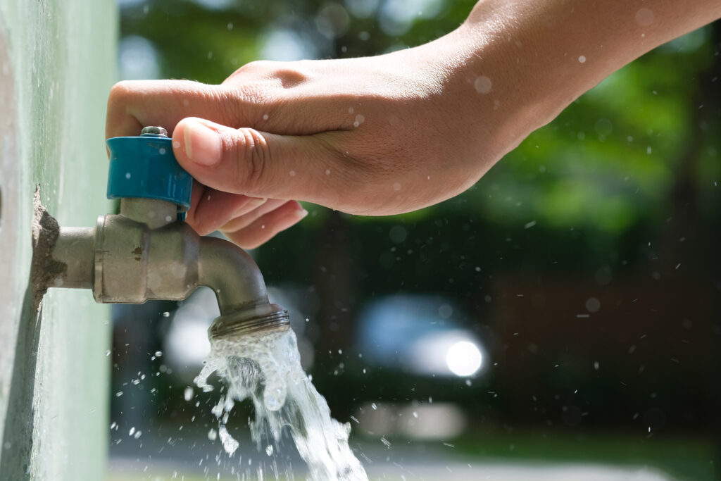 Inspecting outdoor spigot